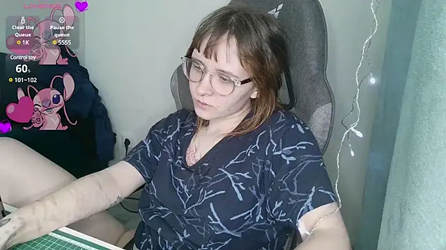 Snapshot of crashtest_13 chatting on February 22, 2025, 7:12 am crashtest 13 online show from February 22, 2025, 7:12 am