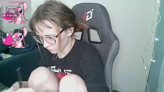 Snapshot of crashtest_13 chatting on February 24, 2025, 4:26 pm crashtest 13 online show from February 24, 2025, 4:26 pm