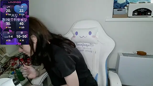 Snapshot of crashtest_13 chatting on September 18, 2025, 9:33 am crashtest 13 online show from September 18, 2025, 9:33 am