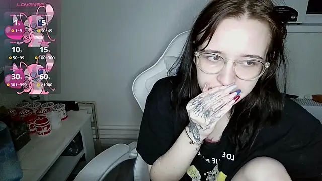 Snapshot of crashtest_13 chatting on September 24, 2025, 3:15 pm crashtest 13 online show from September 24, 2025, 3:15 pm