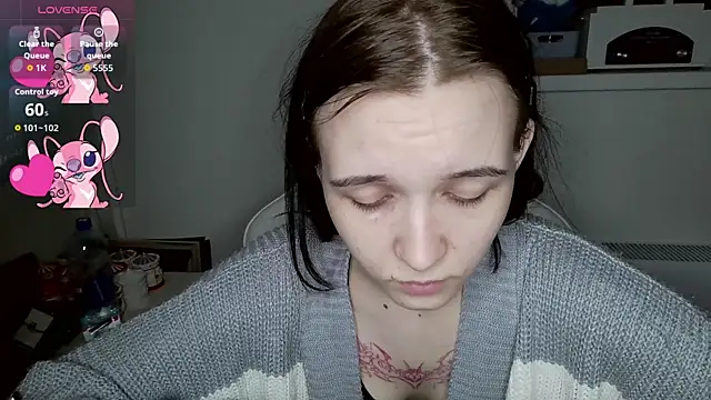 Snapshot of crashtest_13 chatting on September 26, 2025, 4:44 pm crashtest 13 online show from September 26, 2025, 4:44 pm