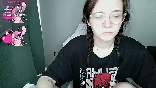 Snapshot of crashtest_13 chatting on October 29, 2025, 9:11 am crashtest 13 online show from October 29, 2025, 9:11 am