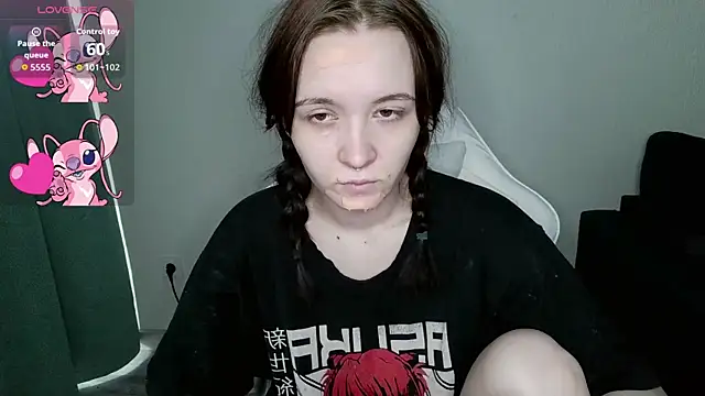 Snapshot of crashtest_13 chatting on October 30, 2025, 9:00 am crashtest 13 online show from October 30, 2025, 9:00 am