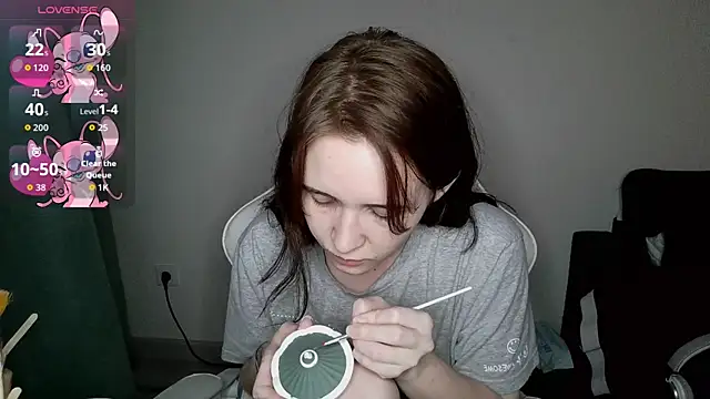 Snapshot of crashtest_13 chatting on November 5, 2025, 9:59 pm crashtest 13 online show from November 5, 2025, 9:59 pm