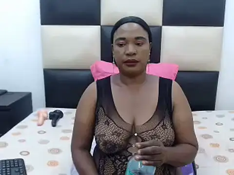 Snapshot of LICKABLEASSxxxx chatting on February 15, 2025, 4:45 pm LICKABLEASSxxxx online show from February 15, 2025, 4:45 pm