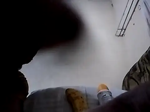 hugecrksam online show from February 28, 2026, 5:58 pm