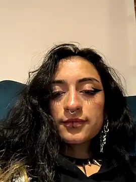 Lila Desiree online show from February 24, 2025, 5:33 am