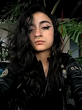 Lila Desiree online show from September 30, 2025, 4:34 pm