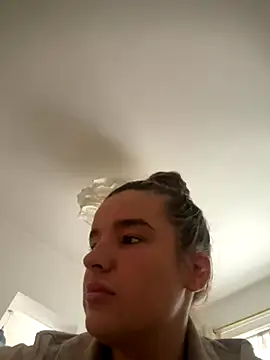 maisiesmithx online show from October 13, 2025, 11:32 am