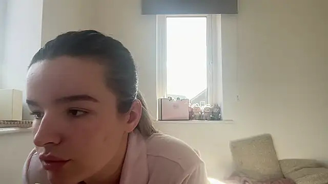 maisiesmithx online show from March 14, 2026, 12:21 pm