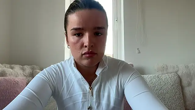 Snapshot of maisiesmithx chatting on July 2, 2026, 7:09 pm maisiesmithx online show from July 2, 2026, 7:09 pm