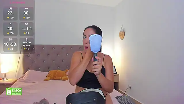 Snapshot of Scarlett_00_ chatting on January 20, 2025, 8:40 pm Scarlett 00 online show from January 20, 2025, 8:40 pm