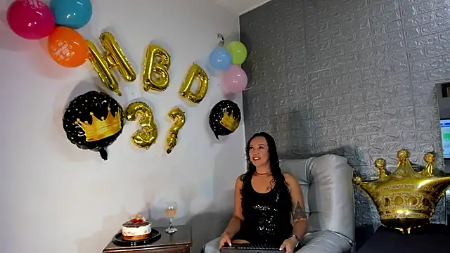 Snapshot of Betzabeth-Miller chatting on January 26, 2025, 5:13 am Betzabeth-Miller online show from January 26, 2025, 5:13 am