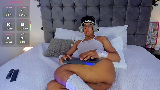 Dark hairy  online show from January 18, 2026, 2:10 pm