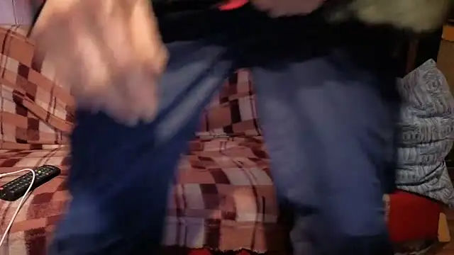 loverboyxxx69 online show from December 15, 2025, 4:50 am