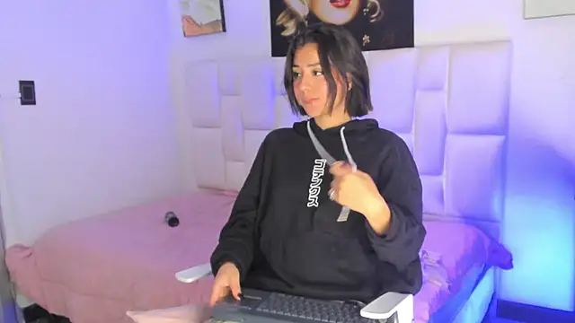 Snapshot of Antonella_Fontanna chatting on January 25, 2025, 8:10 am Antonella Fontanna online show from January 25, 2025, 8:10 am