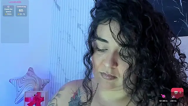 Snapshot of Reginavegaa chatting on May 23, 2026, 11:36 am Reginavegaa online show from May 23, 2026, 11:36 am