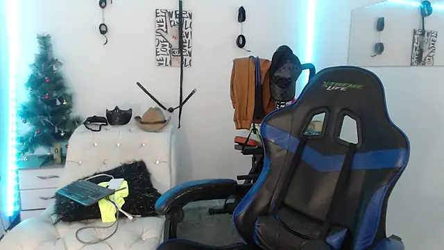 Leonard Price online show from February 6, 2025, 12:59 pm