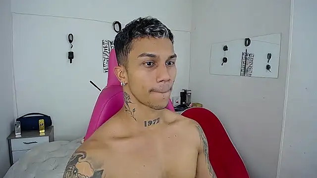 Leonard Price online show from November 17, 2025, 2:06 am