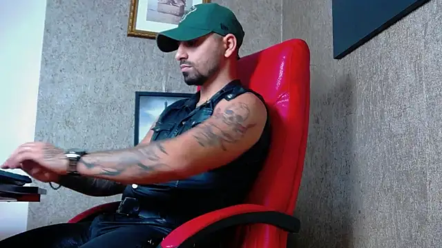 NigelBoydXXX online show from January 25, 2025, 6:57 pm