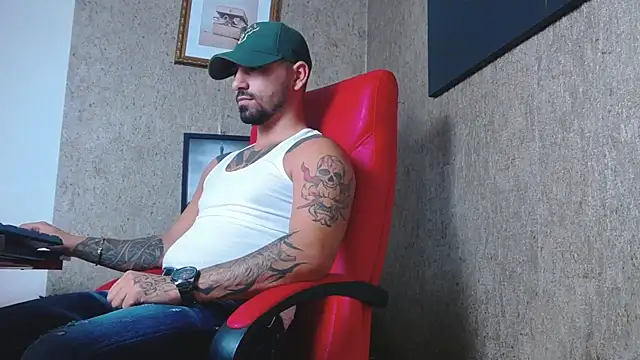 NigelBoydXXX online show from January 26, 2025, 10:35 pm