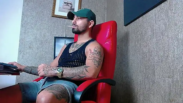 NigelBoydXXX online show from February 12, 2025, 7:13 pm