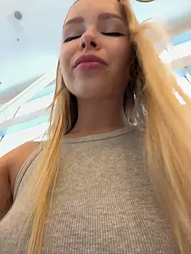 mur girl online show from December 19, 2024, 9:40 am