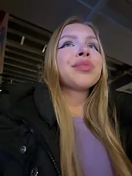 mur girl online show from January 2, 2025, 11:20 am