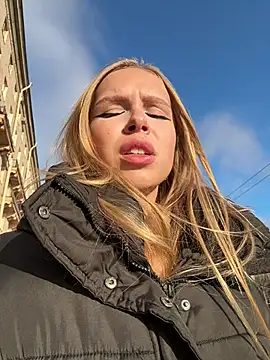 mur girl online show from January 26, 2025, 8:46 am