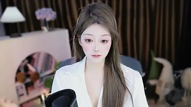 Arwyn-rr online show from March 17, 2026, 1:03 pm