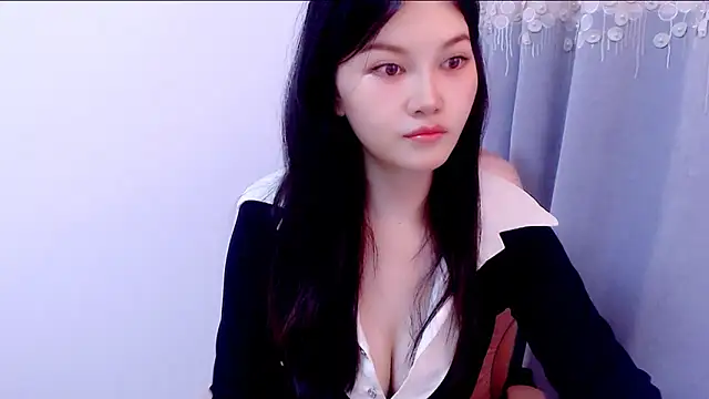 Little-sweet online show from September 26, 2025, 1:42 am