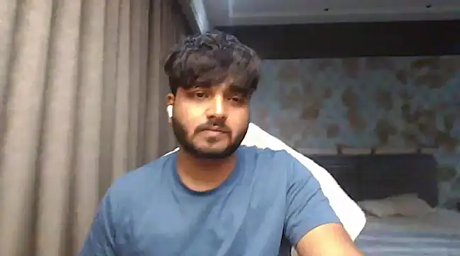 Snapshot of captainfucks chatting on December 4, 2024, 6:39 pm captainfucks online show from December 4, 2024, 6:39 pm