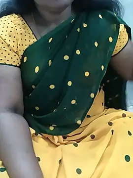 Snapshot of MaaliiiPonuTamil chatting on June 21, 2026, 5:15 pm MaaliiiPonuTamil online show from June 21, 2026, 5:15 pm
