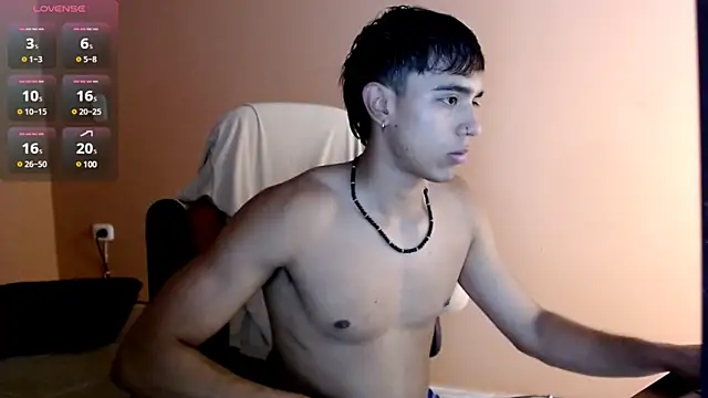 karlgiles  online show from February 13, 2025, 5:54 pm