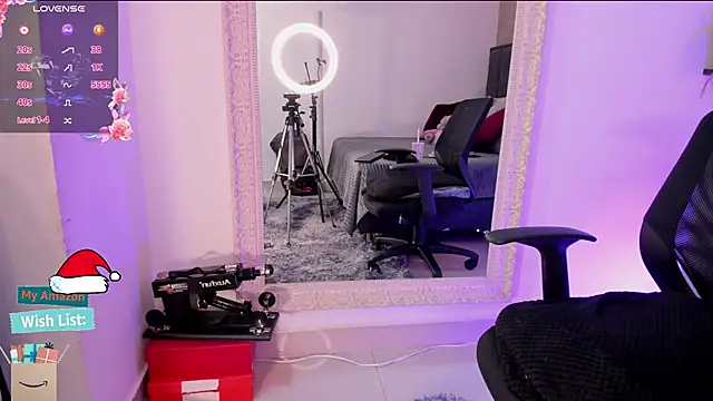 Mariana c1 online show from December 18, 2025, 3:29 pm