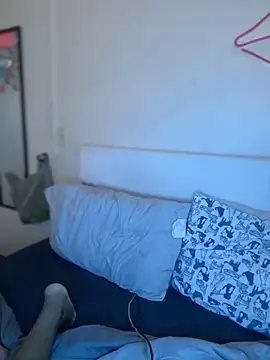 Snapshot of Jayhoney25 chatting on October 8, 2025, 4:04 pm Jayhoney25 online show from October 8, 2025, 4:04 pm