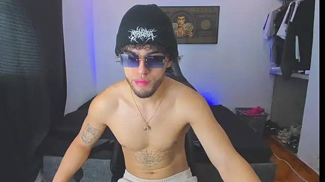 daddy jhons online show from October 27, 2025, 4:44 pm