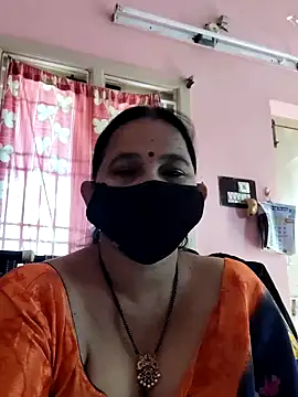 lalitha225 online show from December 19, 2024, 5:07 am