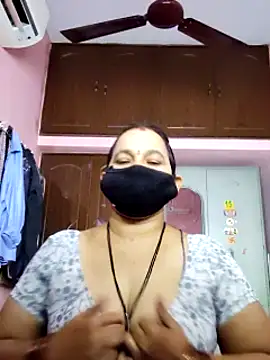 lalitha225 online show from January 3, 2025, 4:55 am