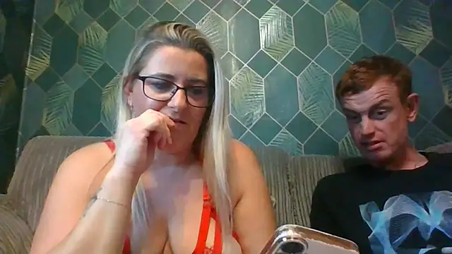 SweetXCandyX online show from December 4, 2025, 6:49 pm