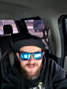 Spunwhiteboy1992 online show from February 14, 2026, 2:47 pm