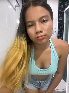 Snapshot of Naomi991 chatting on October 4, 2025, 12:08 am Naomi991 online show from October 4, 2025, 12:08 am