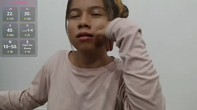 Snapshot of Naomi991 chatting on October 17, 2025, 10:01 pm Naomi991 online show from October 17, 2025, 10:01 pm