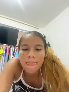 Snapshot of Naomi991 chatting on October 20, 2025, 6:08 pm Naomi991 online show from October 20, 2025, 6:08 pm