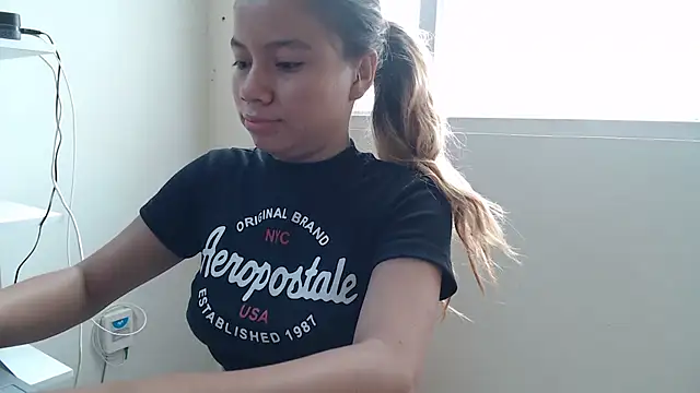 Snapshot of Naomi991 chatting on November 22, 2025, 1:54 pm Naomi991 online show from November 22, 2025, 1:54 pm