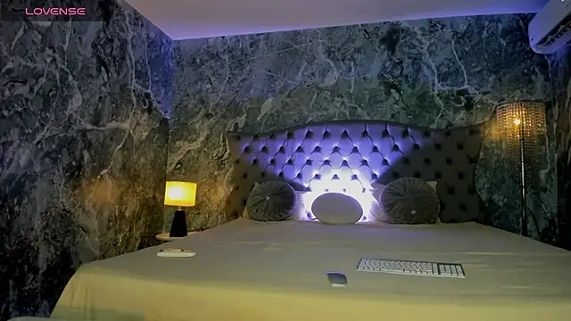 Belliinda 21 online show from October 11, 2025, 8:18 pm