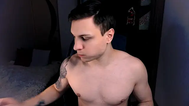 handsome guy01 online show from December 19, 2024, 7:07 am