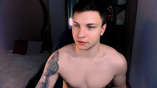 handsome guy01 online show from December 20, 2024, 1:36 am