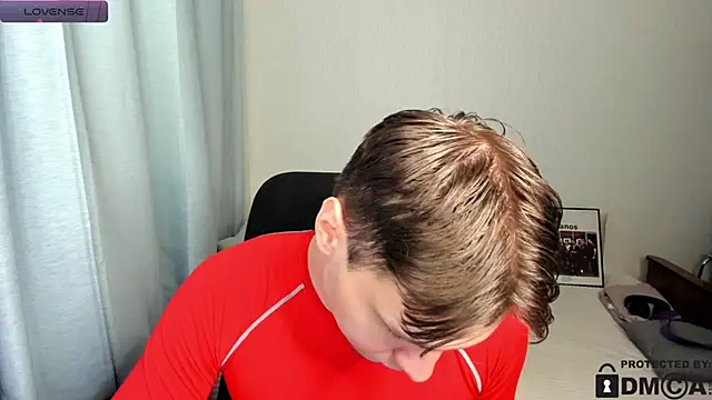 handsome guy01 online show from February 7, 2026, 1:09 am