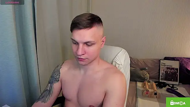 handsome guy01 online show from April 12, 2026, 6:46 pm